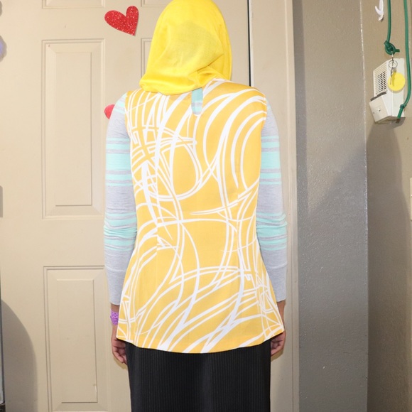 Top - Picture 2 of 5